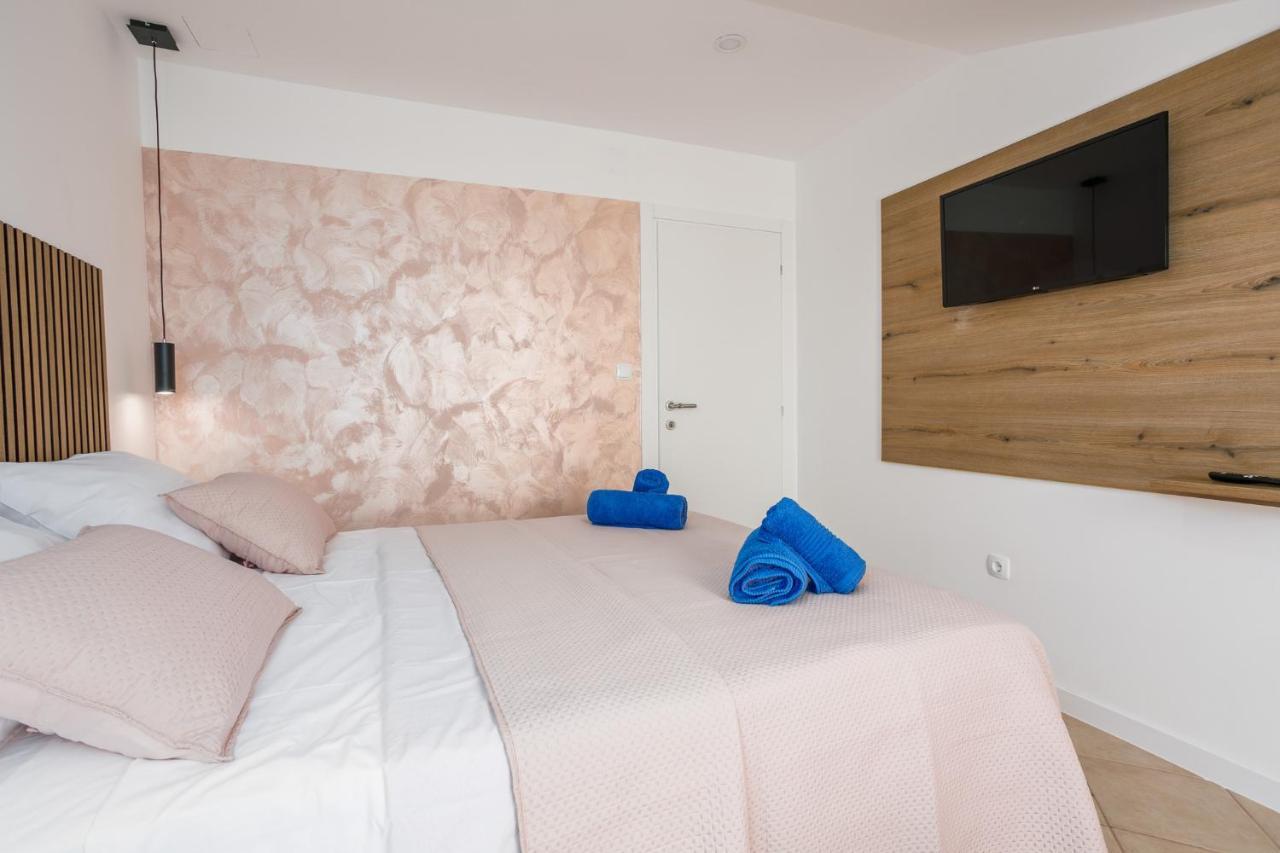 Apartmen Plus U Centru Blizu Plaze Njivice Dış mekan fotoğraf
